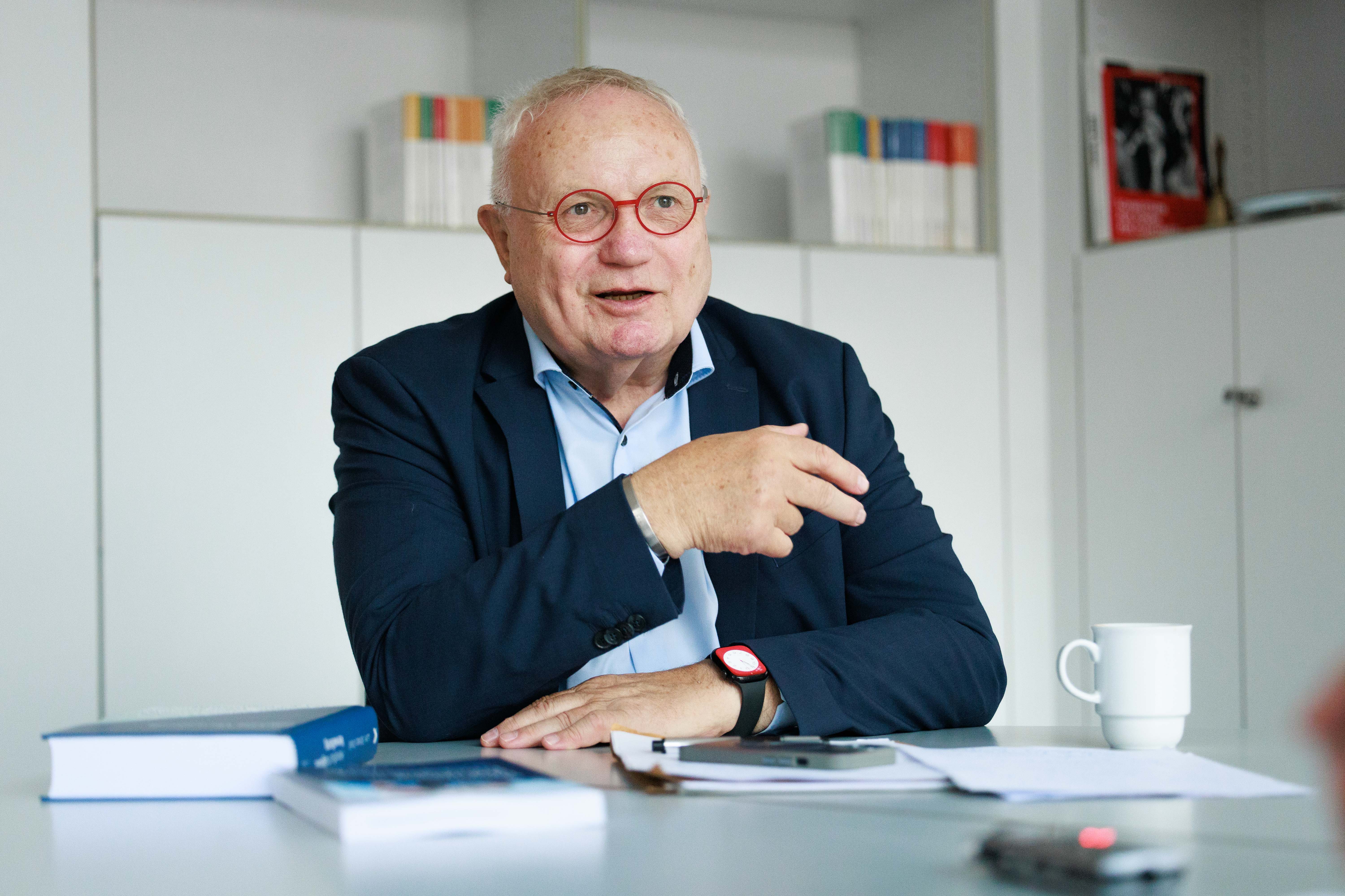 Henning Lühr 