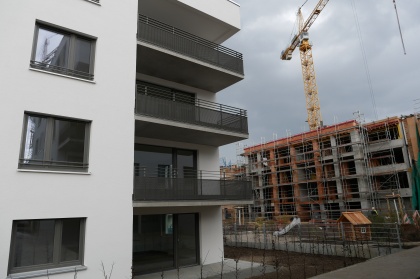 Die Wohnungsbau Ludwigsburg schfft auf einem ehemaligen Kasernengelände Luxusapartments und günstige Mietwohnungen.